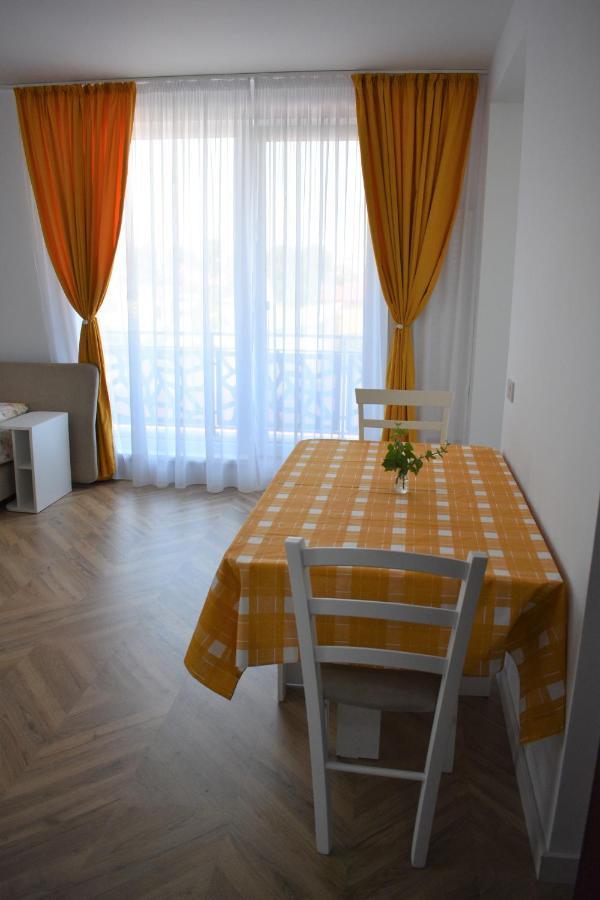 Appartamento Domus magistrae Bucarest Esterno foto