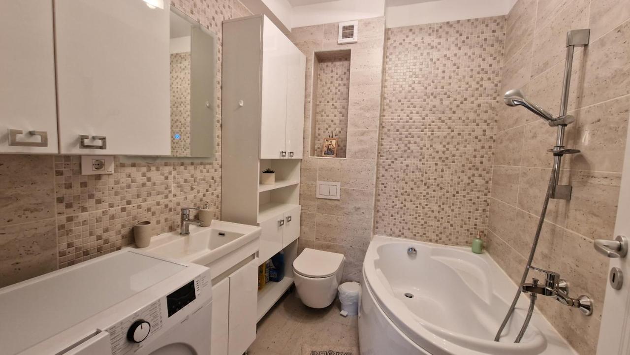 Appartamento Domus magistrae Bucarest Esterno foto