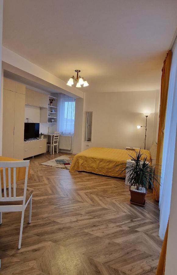 Appartamento Domus magistrae Bucarest Esterno foto