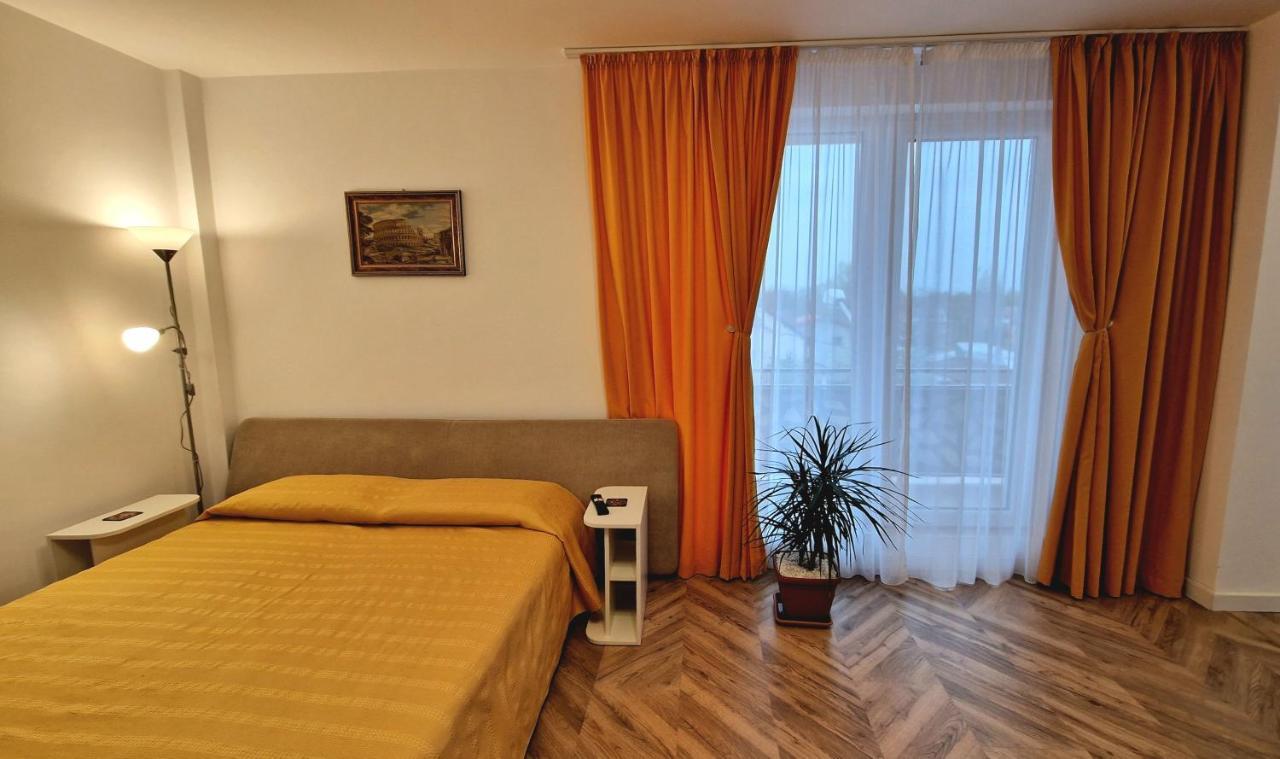 Appartamento Domus magistrae Bucarest Esterno foto